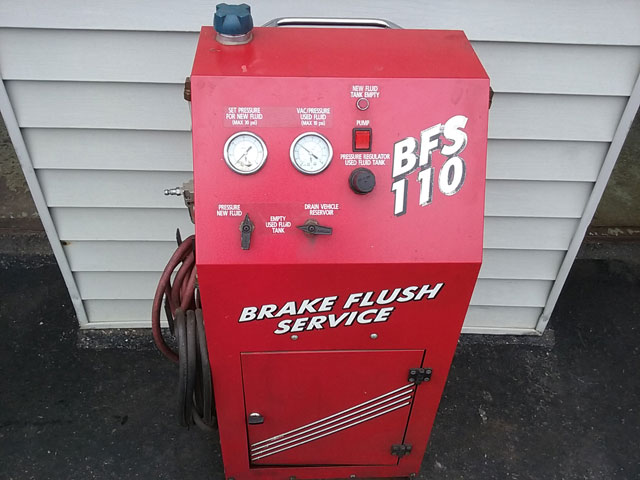 Automotive Brake Fluid Flush